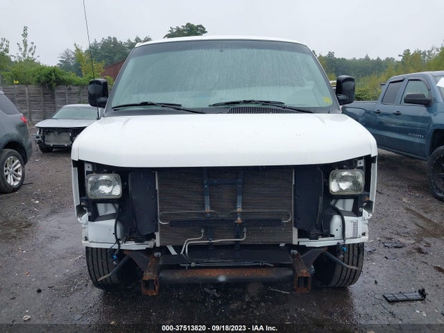 Chevrolet EXPRESS CARGO VAN 2016 1GCWGAFGXG1249359 Image 12