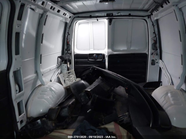 Chevrolet EXPRESS CARGO VAN 2016 1GCWGAFGXG1249359 Image 8
