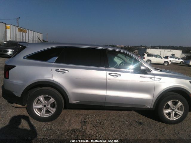 5XYRGDLC9NG113561 KIA SORENTO LX