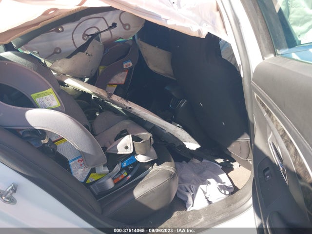 1G4GB5G30GF221574 Buick Lacrosse Leather