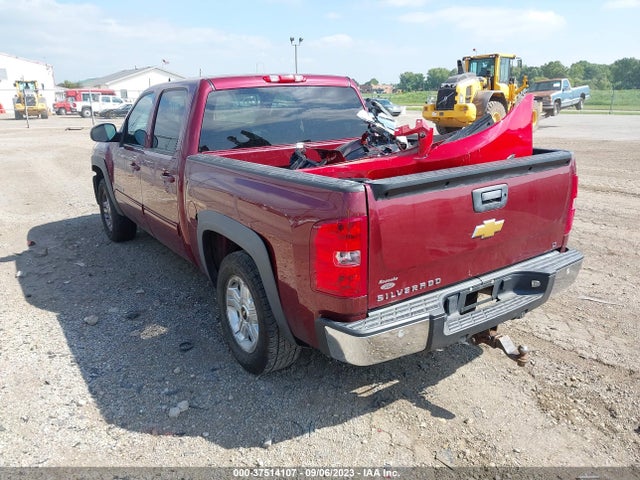 2013 CHEVROLET SILVERADO 1500 LT VIN: 3GCPKSE72DG282525