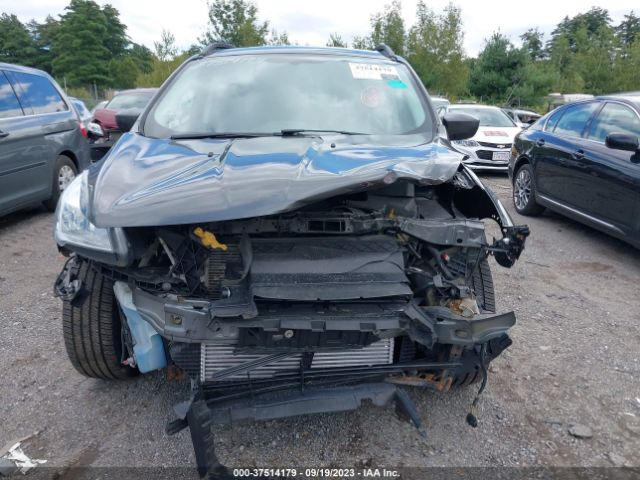 1FMCU0GX1GUC62323 Ford ESCAPE SE