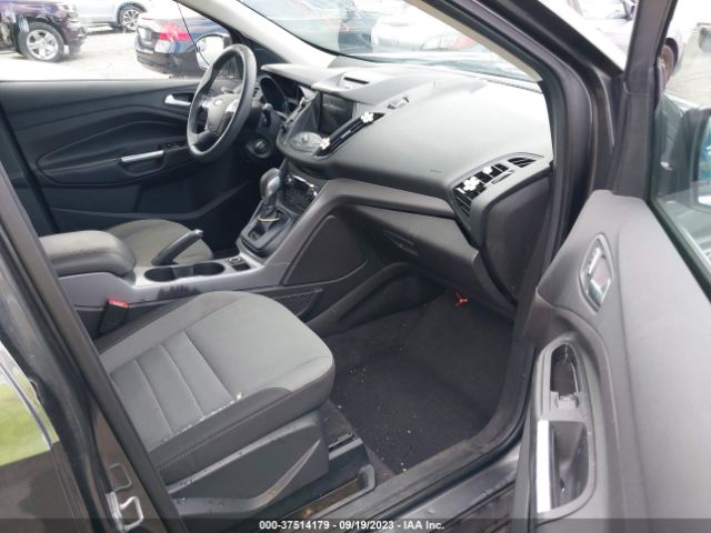 1FMCU0GX1GUC62323 Ford ESCAPE SE