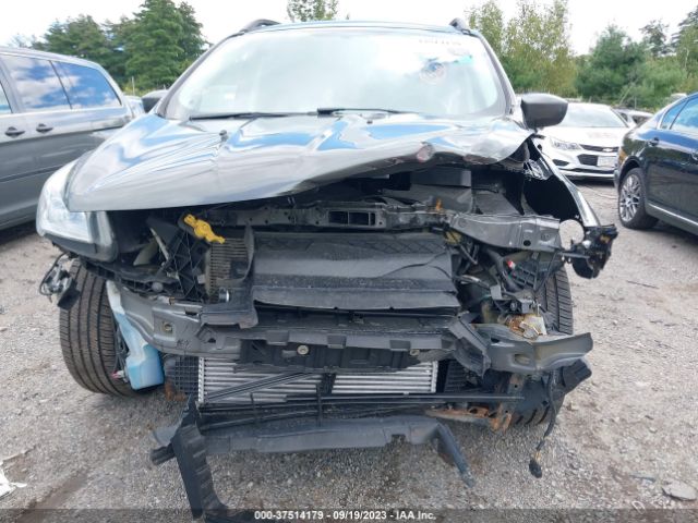 1FMCU0GX1GUC62323 Ford ESCAPE SE
