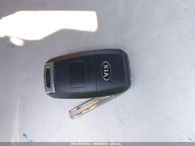 KIA Optima Lx 2015 5XXGM4A70FG364657 Image 3