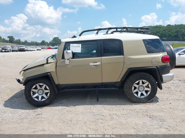 2014 Toyota FJ Cruiser, VIN: JTEBU4BFXEK189446