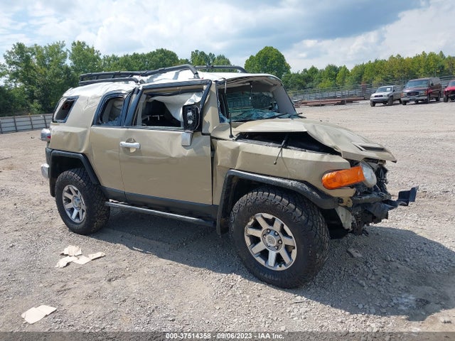2014 Toyota FJ Cruiser, VIN: JTEBU4BFXEK189446