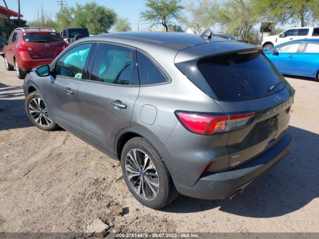 1FMCU0G6XNUB98755 Ford ESCAPE SE