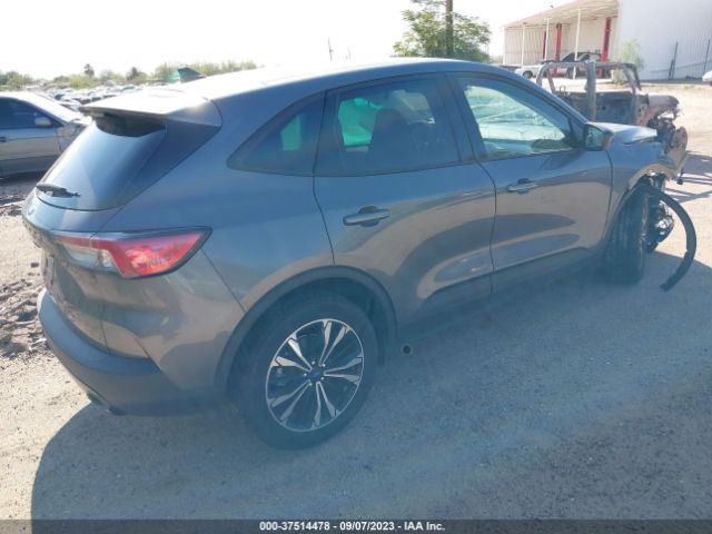 1FMCU0G6XNUB98755 Ford ESCAPE SE