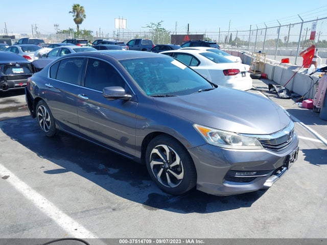 2016 1HGCR2F77GA026412 main image