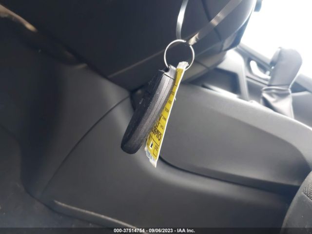 JN1BJ1CP8HW016883 Nissan Rogue Sport Sv