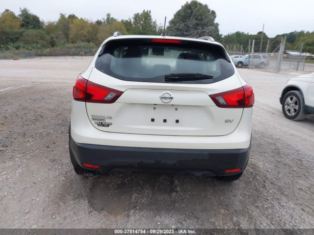 JN1BJ1CP8HW016883 Nissan Rogue Sport Sv