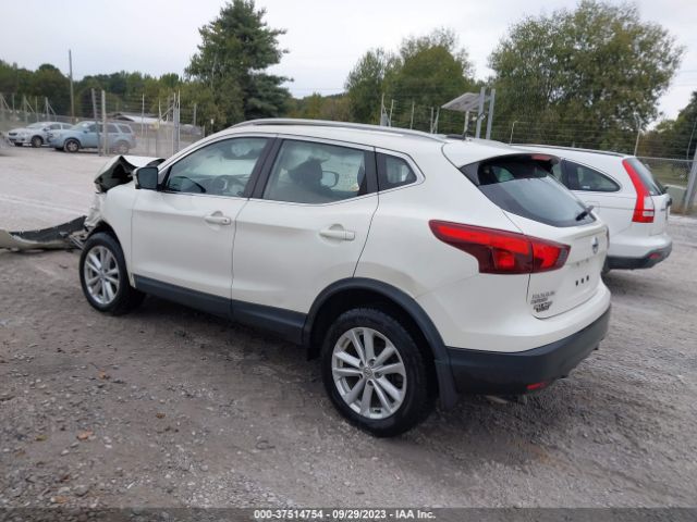 JN1BJ1CP8HW016883 Nissan Rogue Sport Sv