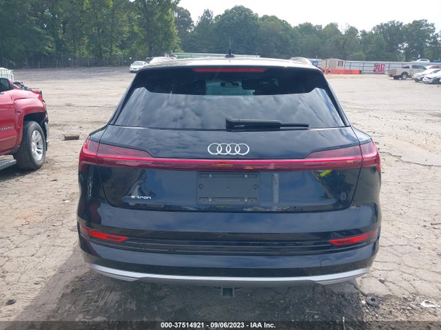 WA1LAAGE3KB020388 Audi E-tron Premium Plus