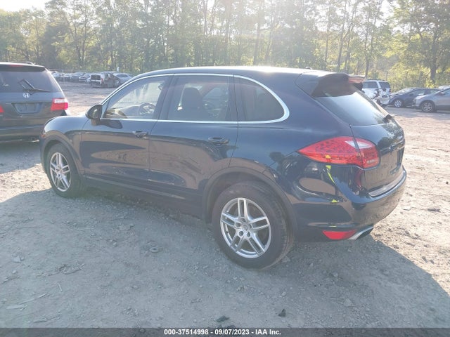2013 PORSCHE CAYENNE WP1AA2A22DLA11159 Photo 2