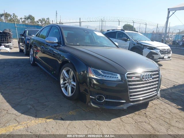 2015 Audi S8, VIN: WAUK2AFD9FN027290