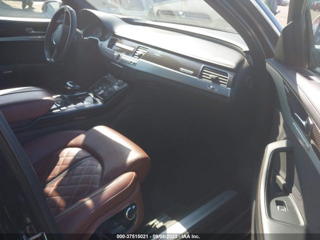 2015 Audi S8, VIN: WAUK2AFD9FN027290