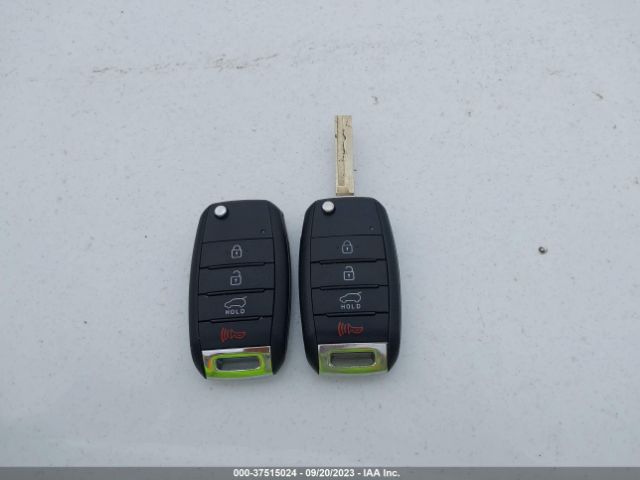 5XYPG4A53HG219651 KIA Sorento Lx V6