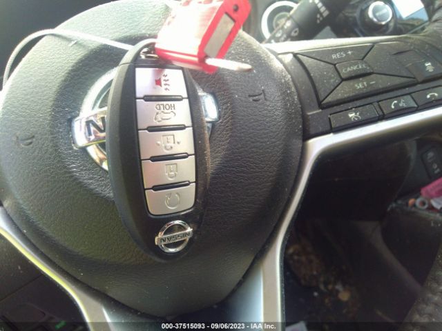 5N1AT2MV1HC826052 Nissan Rogue Sl
