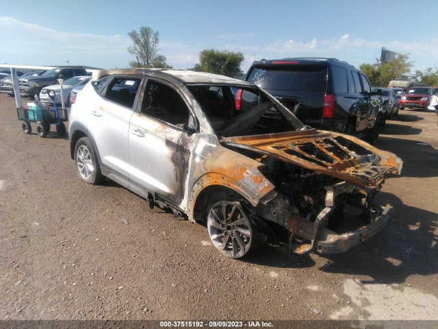 2016 KM8J23A48GU192364 main image
