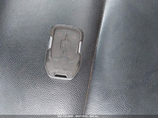 37515650 :رقم المزاد ، 1GNSKHKC0JR384732 vin ، 2018 Chevrolet Suburban Lt مزاد بيع