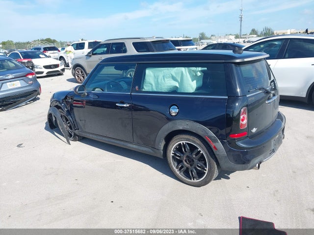2011 MINI COOPER CLUBMAN WMWZG3C52BTY37102 Photo 2