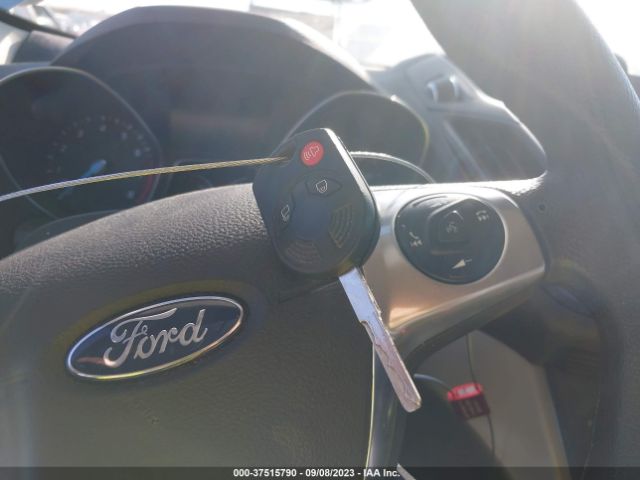 1FMCU9G95FUA10949 Ford ESCAPE SE