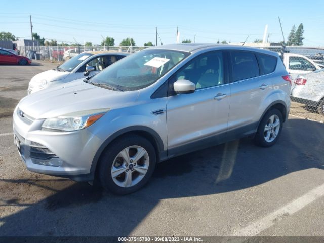 1FMCU9G95FUA10949 Ford ESCAPE SE