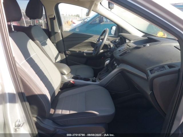 1FMCU9G95FUA10949 Ford ESCAPE SE