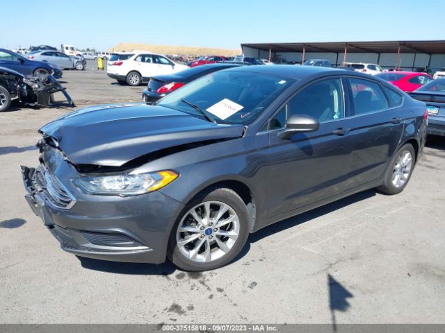 3FA6P0HD1HR215983 Ford FUSION SE