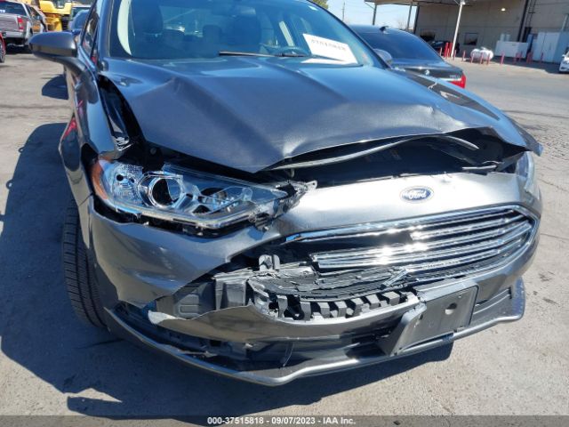 3FA6P0HD1HR215983 Ford FUSION SE