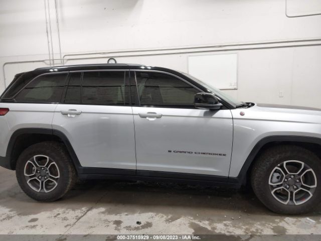 1C4RJHCG2N8574278 Jeep Grand Cherokee Trailhawk