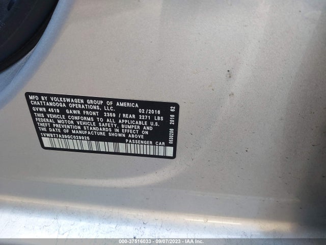 1VWBT7A39GC029925 Volkswagen Passat 1.8t Se