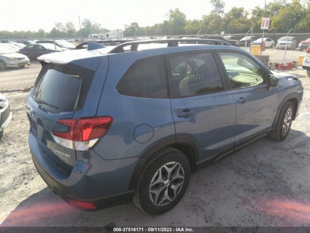 JF2SKAEC4NH499715 Subaru Forester Premium
