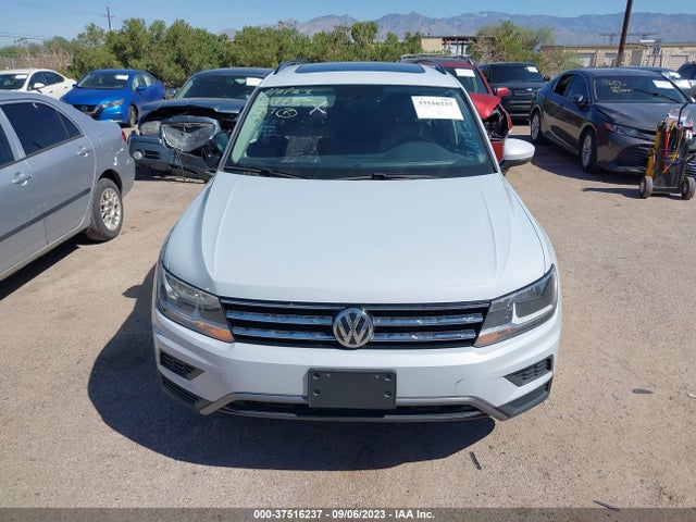 3VV3B7AXXJM204333 Volkswagen Tiguan Sel/se