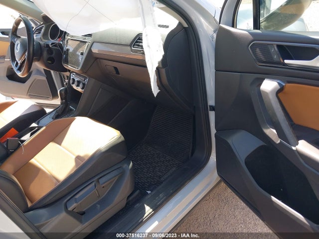 3VV3B7AXXJM204333 Volkswagen Tiguan Sel/se