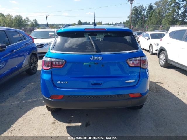 3C4NJDBBXNT207398 Jeep Compass Latitude