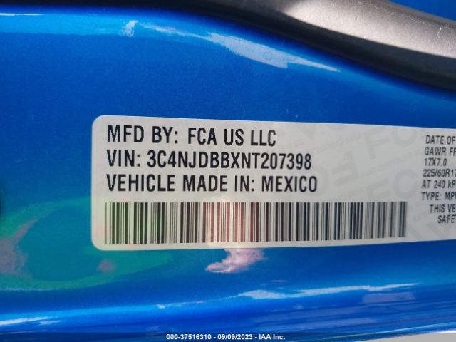 3C4NJDBBXNT207398 Jeep Compass Latitude
