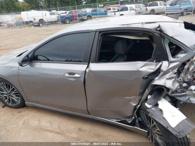 3KPF54AD8PE647171 KIA Forte Gt-line