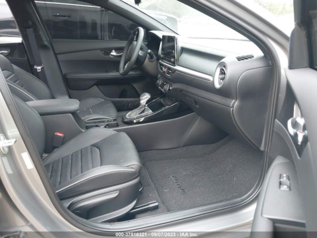 3KPF54AD8PE647171 KIA Forte Gt-line