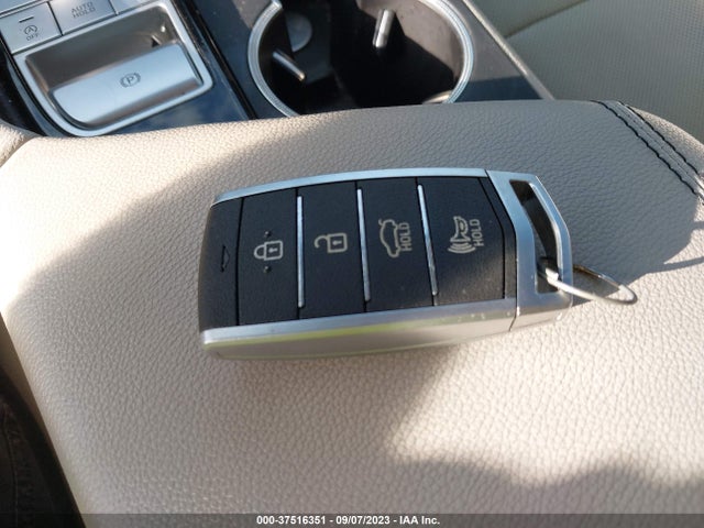Genesis G70 2.0t Advanced 2019 KMTG64LAXKU015160 Image 11