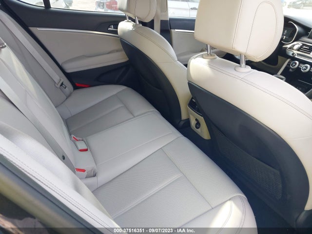 Genesis G70 2.0t Advanced 2019 KMTG64LAXKU015160 Image 8