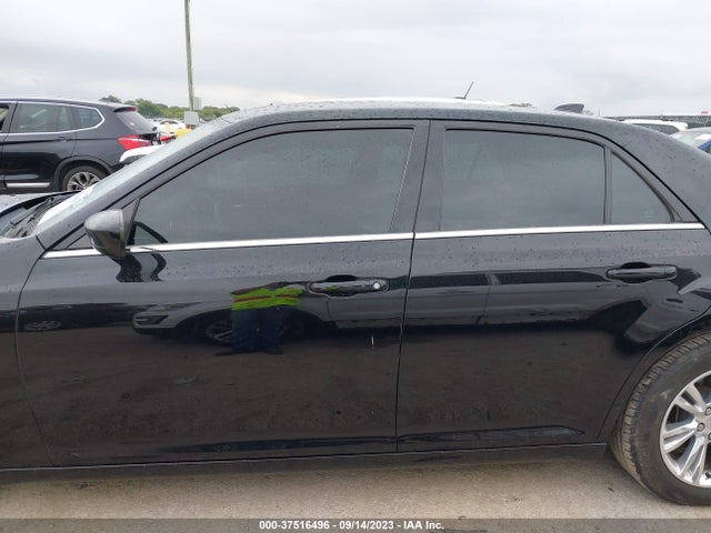 Chrysler 300 Limited 2017 2C3CCAAG9HH637339 Image 14