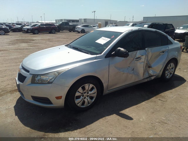 Chevrolet CRUZE LS 2014 1G1PA5SG4E7335210 Image 2