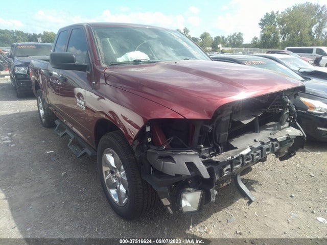 RAM 1500 Express 2018 1C6RR7FG2JS308696 zdjęcie główne