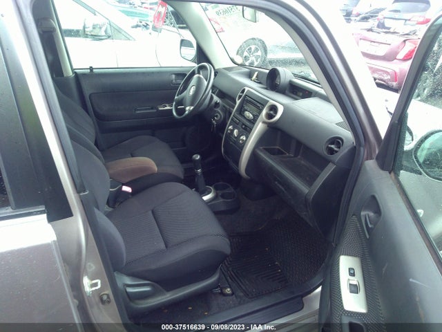 2006 SCION XB VIN: JTLKT334164034857