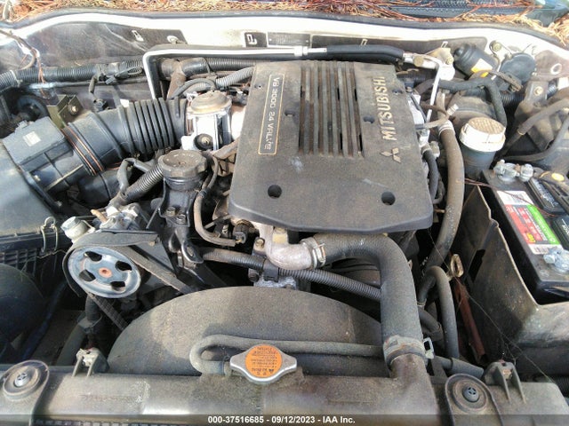 2000 MITSUBISHI MONTERO SPORT LS/XLS VIN: JA4LS31H1YP000714