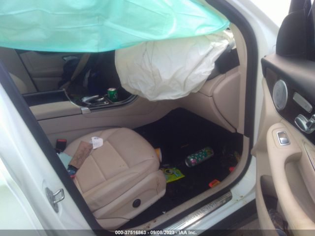 2018 MERCEDES-BENZ GLC 300 WDC0G4KB3JV041495 Photo 4