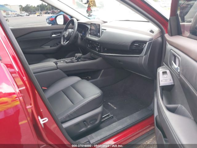 5N1BT3CA1NC702710 Nissan Rogue Sl