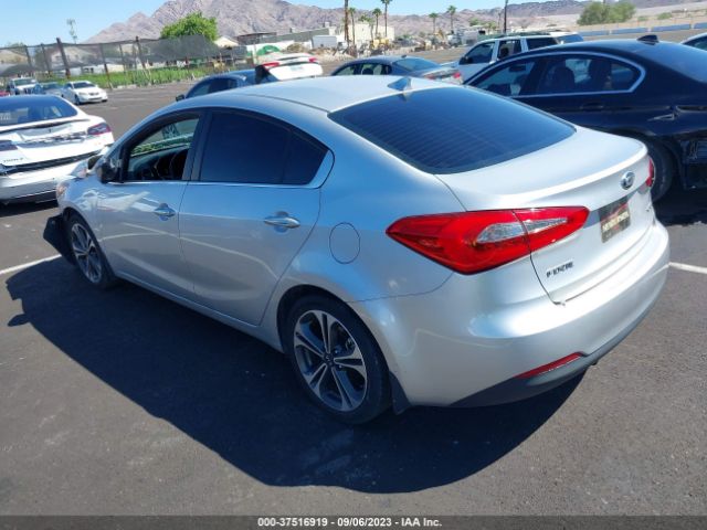 KNAFZ4A84E5111086 KIA FORTE EX